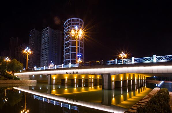 天橋照明亮化工程設(shè)計(jì)，點(diǎn)綴城市夜景燈光