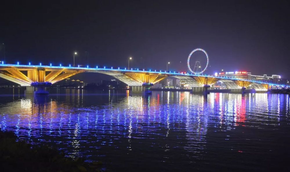 商業(yè)建筑亮化設計的核心要素是什么？